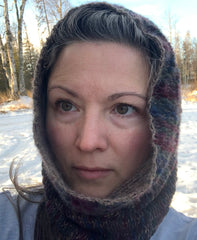 Double Layer 100% Qiviut Smoke Ring  Qiveut.com Hand Made in Alaska
Hand Painted Blueberry with Natural Brown on one side
Reversible Scarf