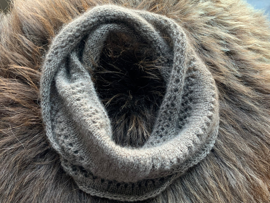 100% Qiviut Mobius a Smoke Ring Style by Qiveut Designs
Natural Brown
Hand Knit Mobius using circular needles and a twisted cast on

Circular Lace Neck Scarf&nbsp;

Hand Knit Lace Pattern is different on each Lace Mobius

Twist keeps the scarf from shifting when worn around the neck